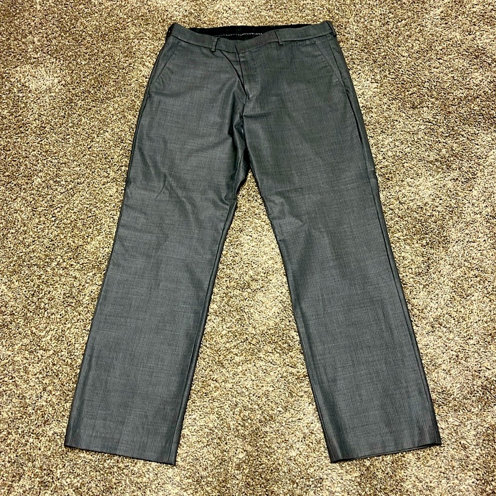 Men’s Express Suit pants. Size 33-30. Perfect condition. Matches suit jacket.